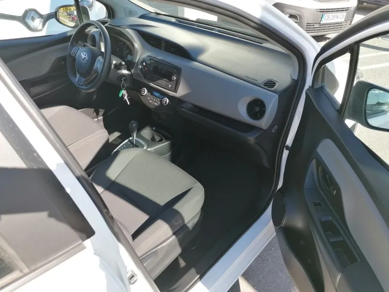 Toyota Yaris 1.5VVT-i HYBRID Image 7