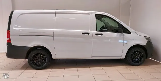 Mercedes-Benz Vito 114CDI 4x4 keskipitkä Autom. / Alv. / Van Image 6